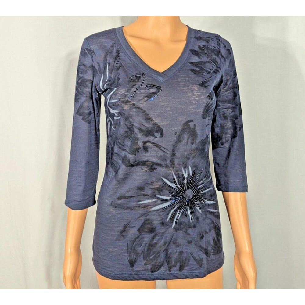 Women's Top Size Med Blue/Gray I.N.C  Embellished In Front 3/4 sleeves Fitted